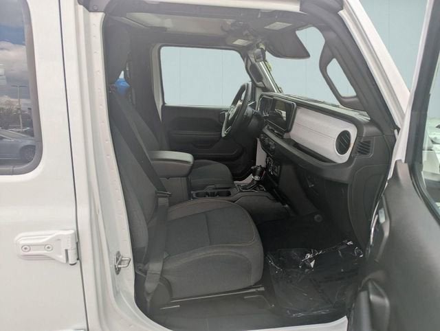 2025 Jeep Wrangler 4-Door Summit 4x4