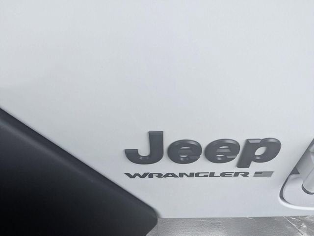 2025 Jeep Wrangler 4-Door Summit 4x4