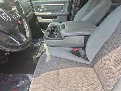 2017 RAM 1500 Big Horn Crew Cab 4x4 5'7" Box
