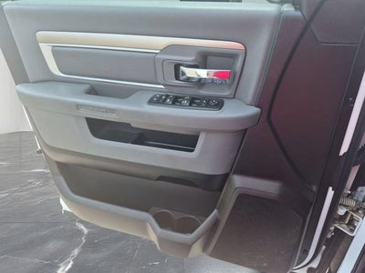 2017 RAM 1500 Big Horn Crew Cab 4x4 5'7" Box