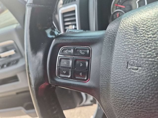 2017 RAM 1500 Big Horn Crew Cab 4x4 5'7" Box