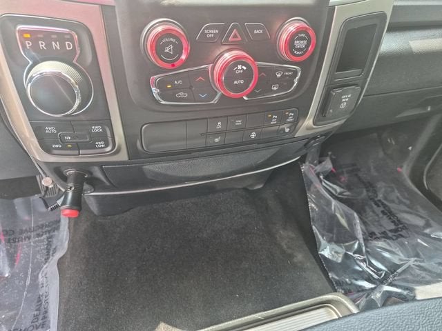 2017 RAM 1500 Big Horn Crew Cab 4x4 5'7" Box