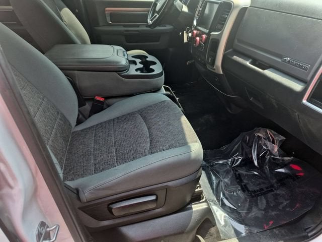 2017 RAM 1500 Big Horn Crew Cab 4x4 5'7" Box