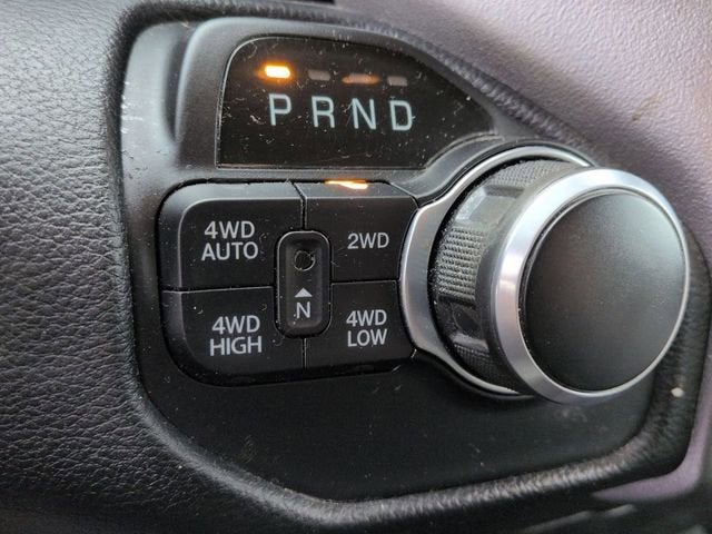 2020 RAM 1500 Big Horn Crew Cab 4x4 5'7" Box