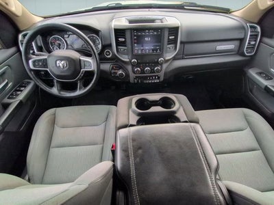 2020 RAM 1500 Big Horn Crew Cab 4x4 5'7" Box