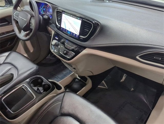 2024 Chrysler Pacifica Hybrid Select