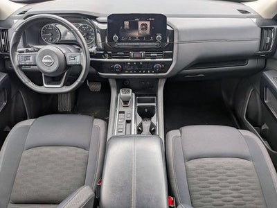 2025 Nissan Pathfinder SV FWD