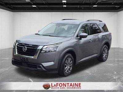 2024 Nissan Pathfinder SV