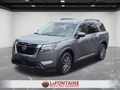 2024 Nissan Pathfinder SV