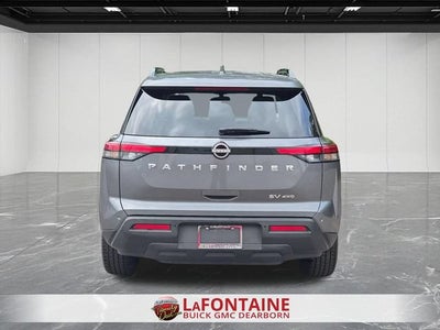 2024 Nissan Pathfinder SV