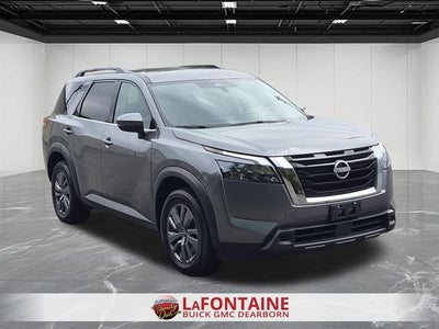 2024 Nissan Pathfinder SV
