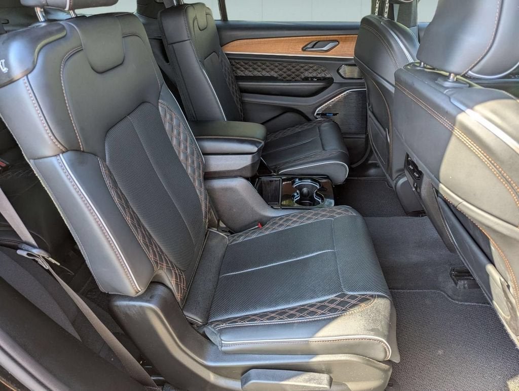 2023 Jeep Grand Cherokee L Summit Reserve 4x4