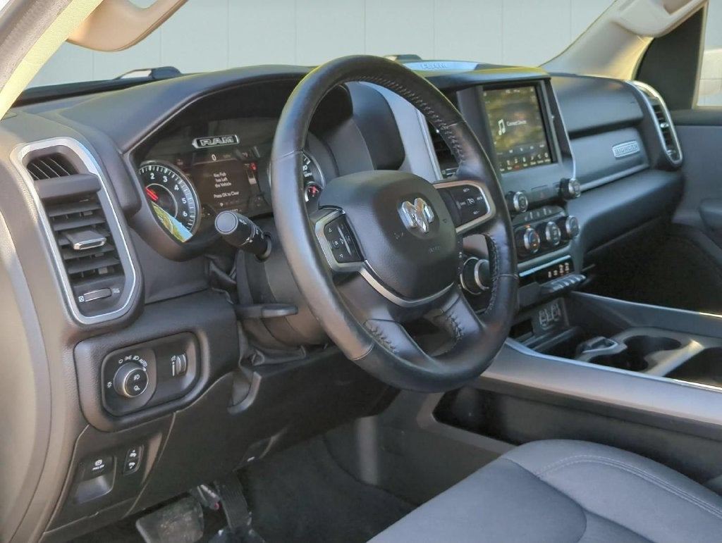 2020 RAM 1500 Big Horn Crew Cab 4x4 5'7" Box