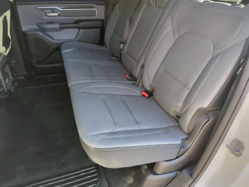 2020 RAM 1500 Big Horn Crew Cab 4x4 5'7" Box