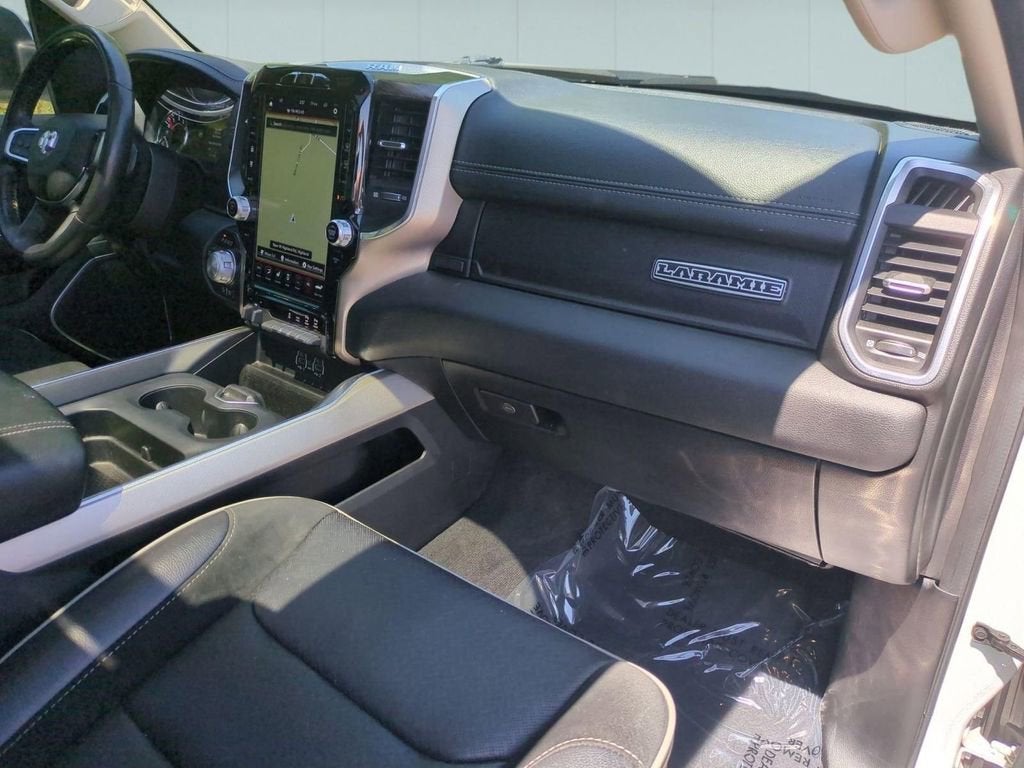 2020 RAM 1500 Laramie Crew Cab 4x4 5'7" Box