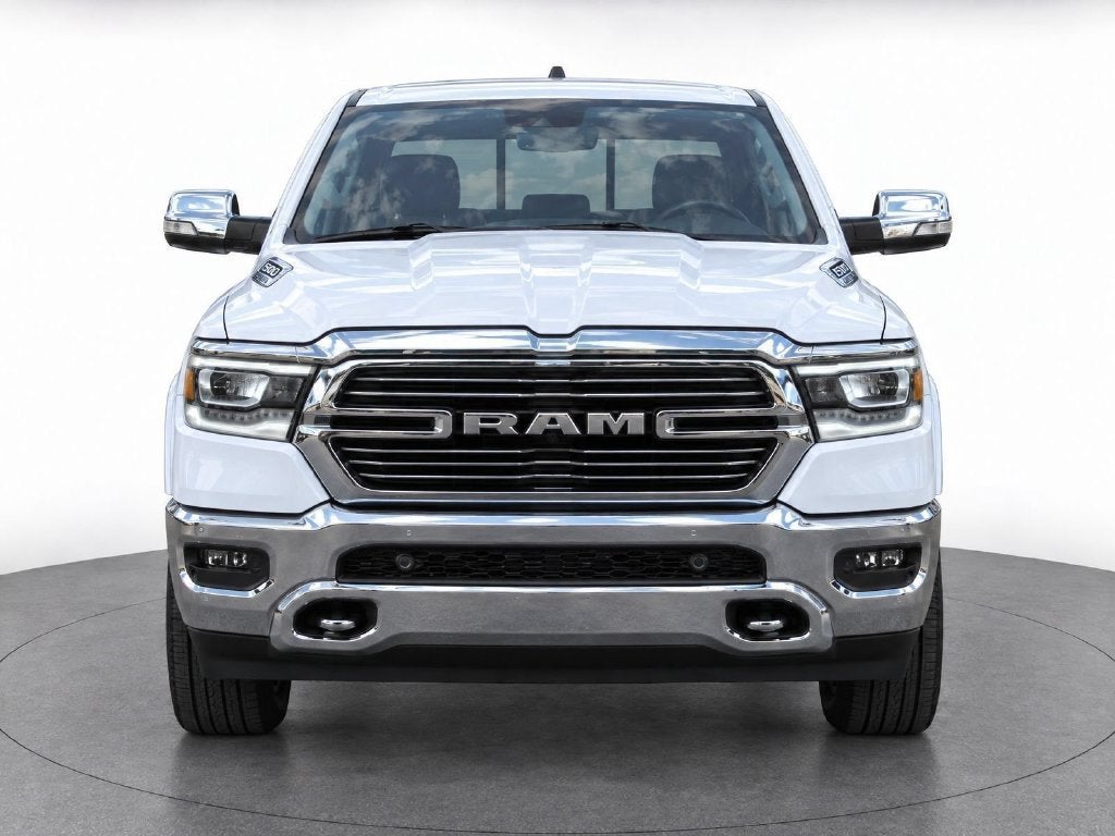 2020 RAM 1500 Laramie Crew Cab 4x4 5'7" Box
