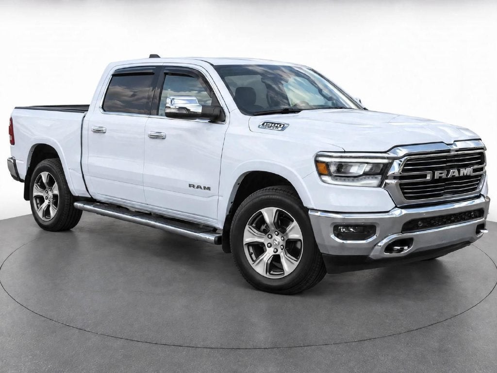 2020 RAM 1500 Laramie Crew Cab 4x4 5'7" Box