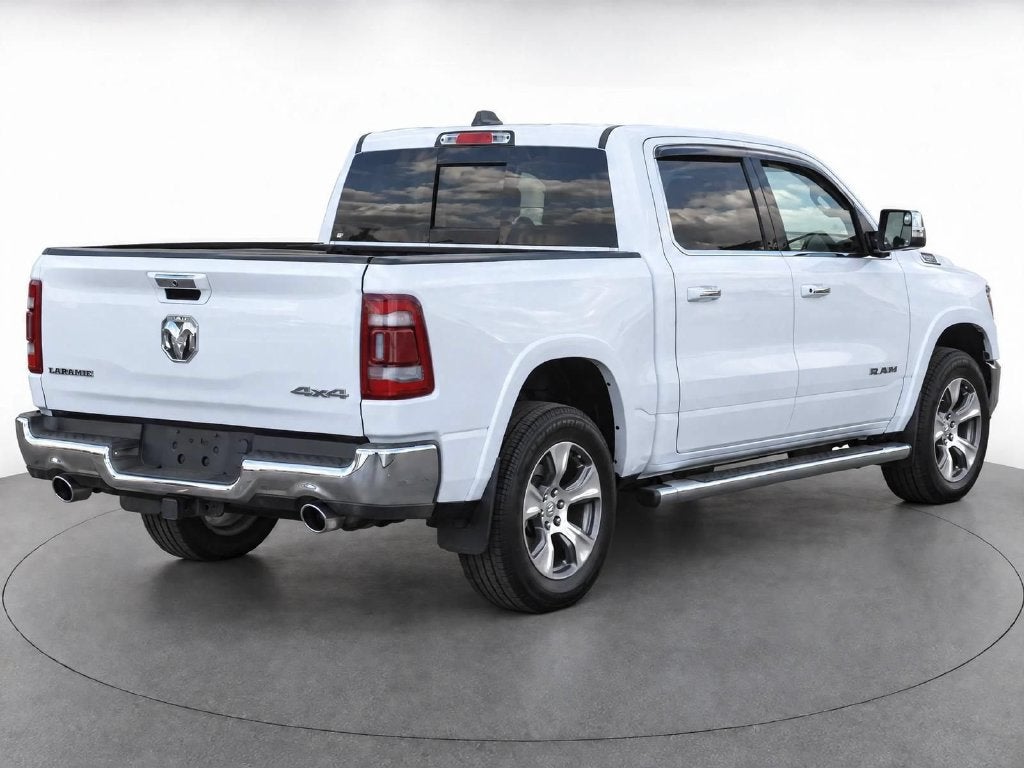 2020 RAM 1500 Laramie Crew Cab 4x4 5'7" Box