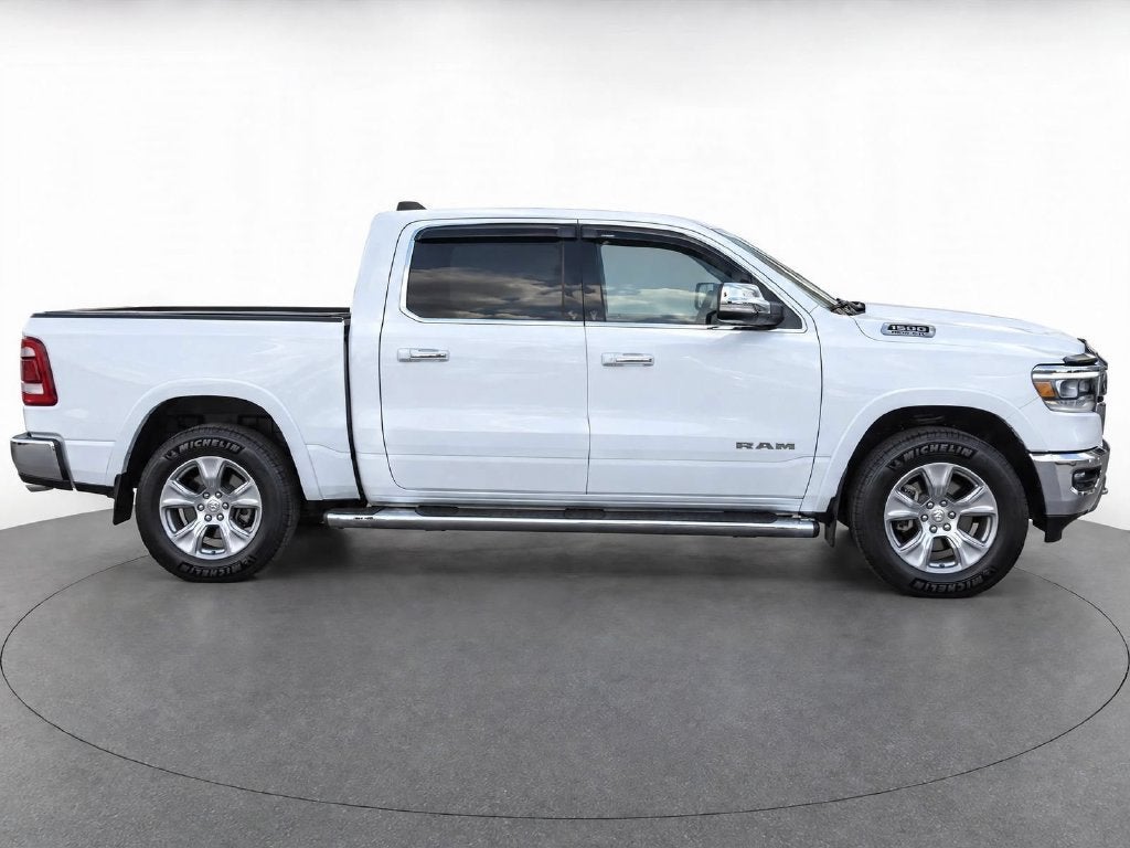 2020 RAM 1500 Laramie Crew Cab 4x4 5'7" Box