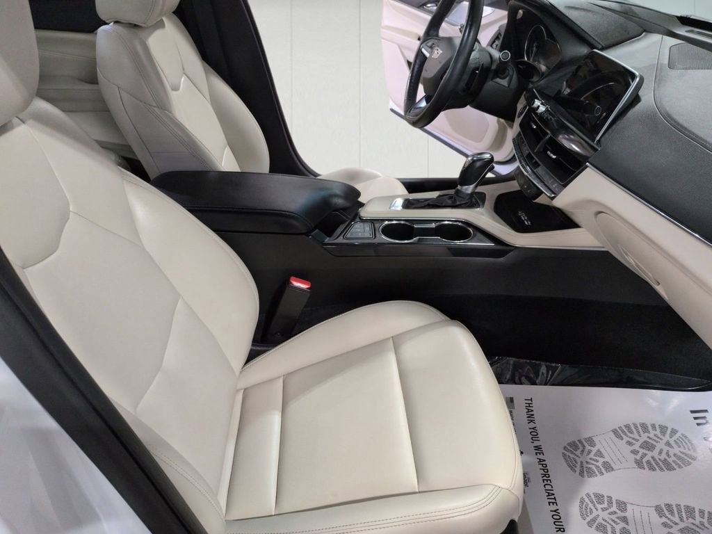 2023 Cadillac CT4 Luxury