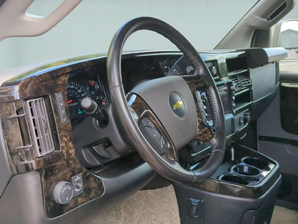 2022 Chevrolet Express Cargo 2500 RWD 2500 Regular Wheelbase WT