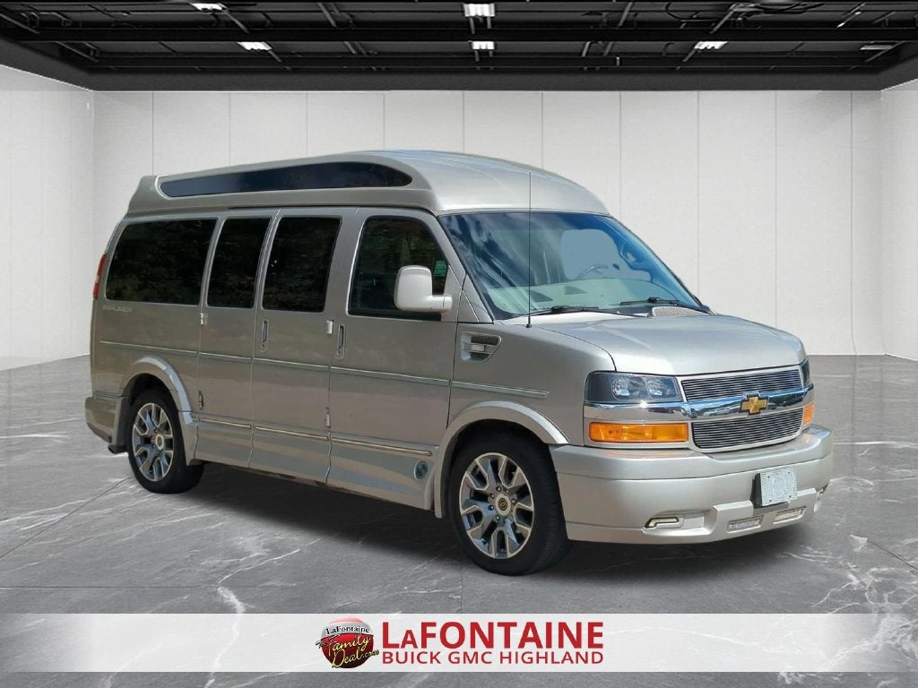 2022 Chevrolet Express Cargo 2500 RWD 2500 Regular Wheelbase WT