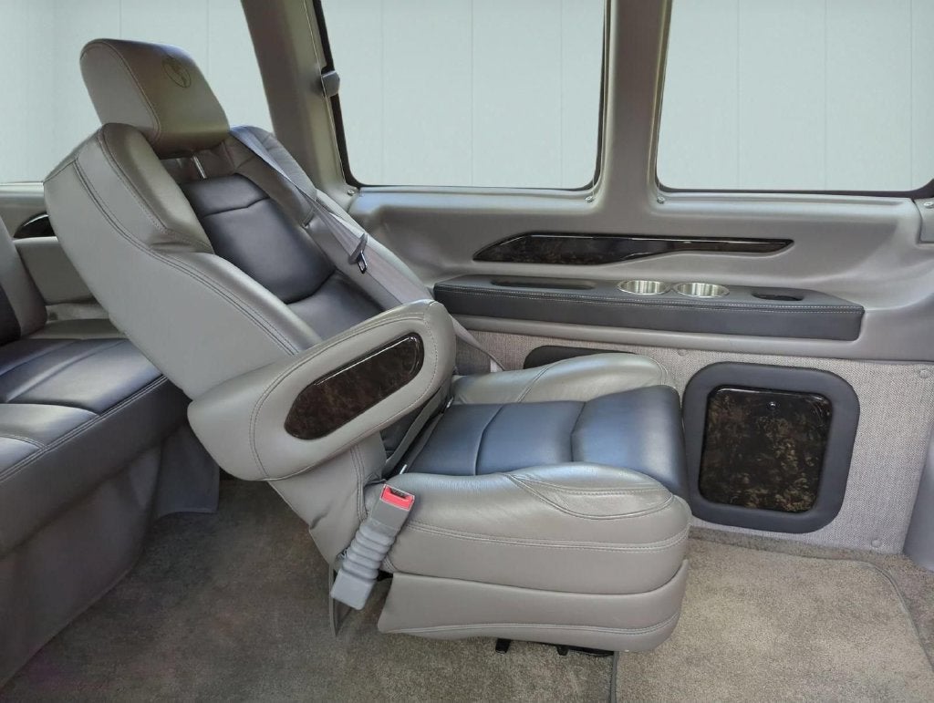 2022 Chevrolet Express Cargo 2500 RWD 2500 Regular Wheelbase WT