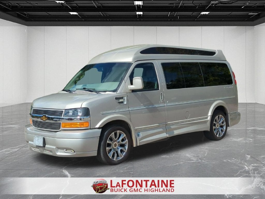 2022 Chevrolet Express Cargo 2500 RWD 2500 Regular Wheelbase WT