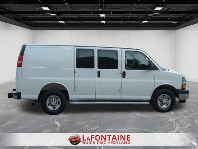 2025 Chevrolet Express Cargo WT