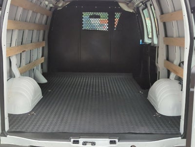 2025 Chevrolet Express Cargo WT