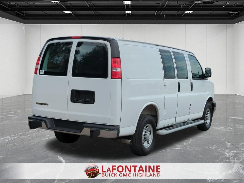 2025 Chevrolet Express Cargo WT