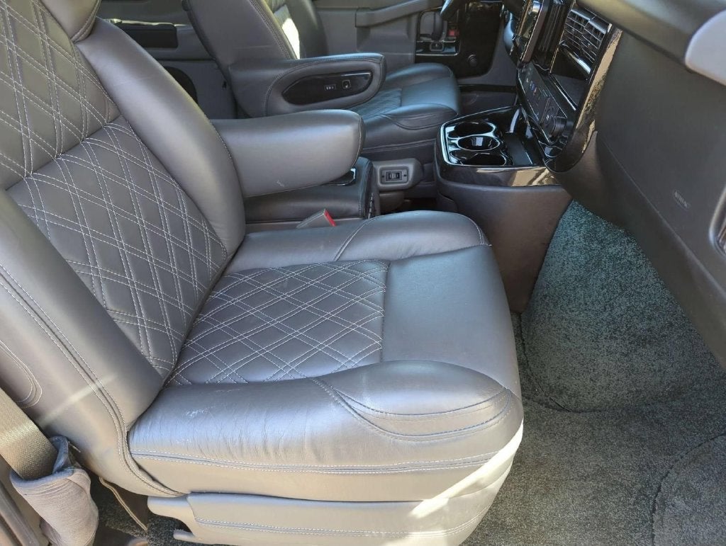 2021 GMC Savana Passenger 2500 LS
