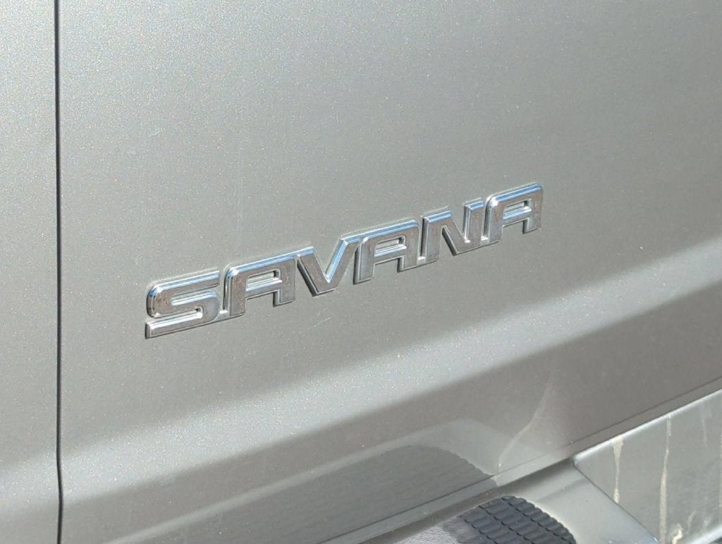 2021 GMC Savana Passenger 2500 LS