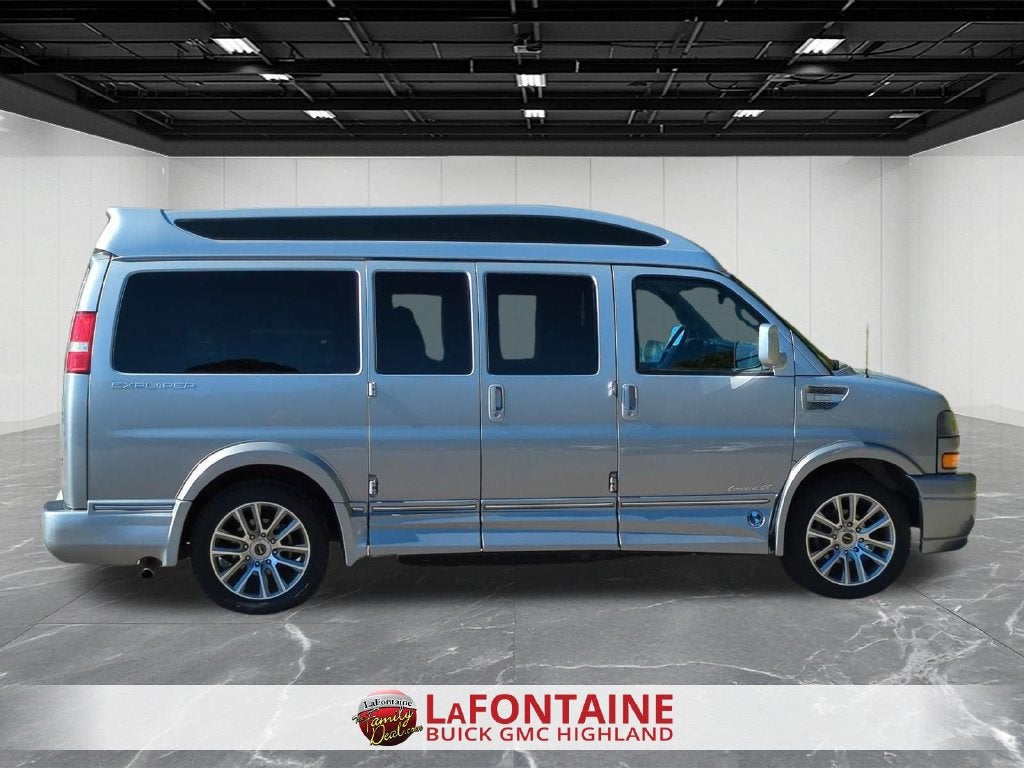 2021 GMC Savana Passenger 2500 LS