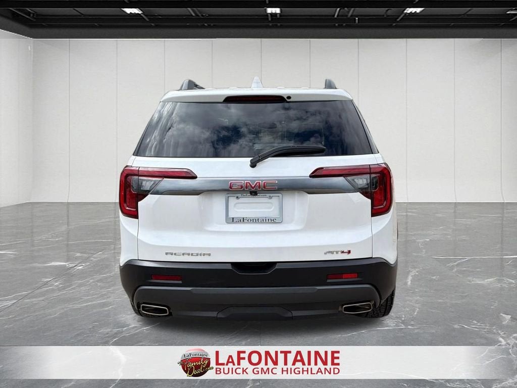 2023 GMC Acadia AT4