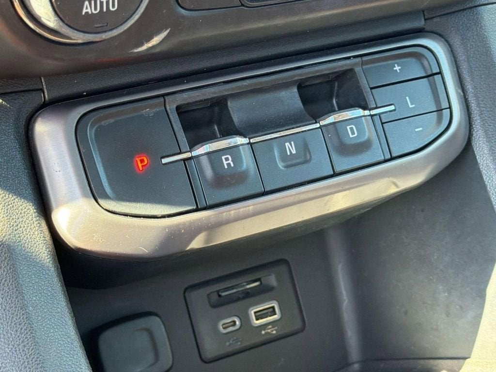 2020 GMC Acadia AT4