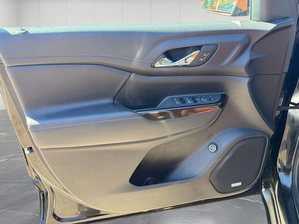 2020 GMC Acadia AT4