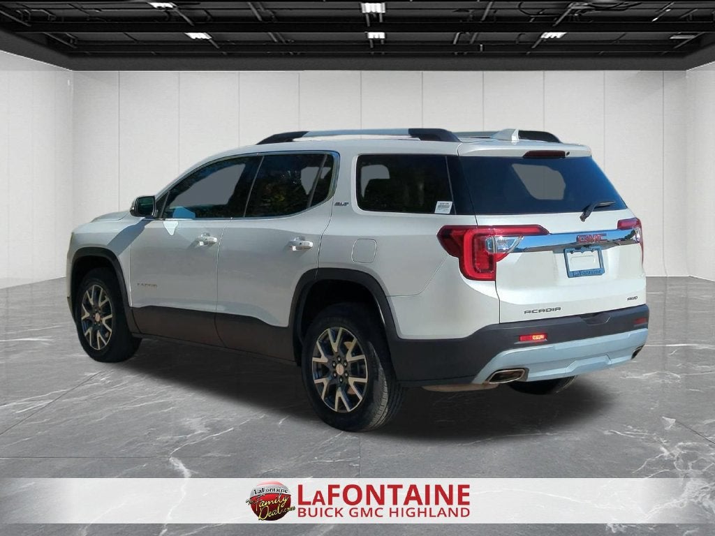 2023 GMC Acadia SLT