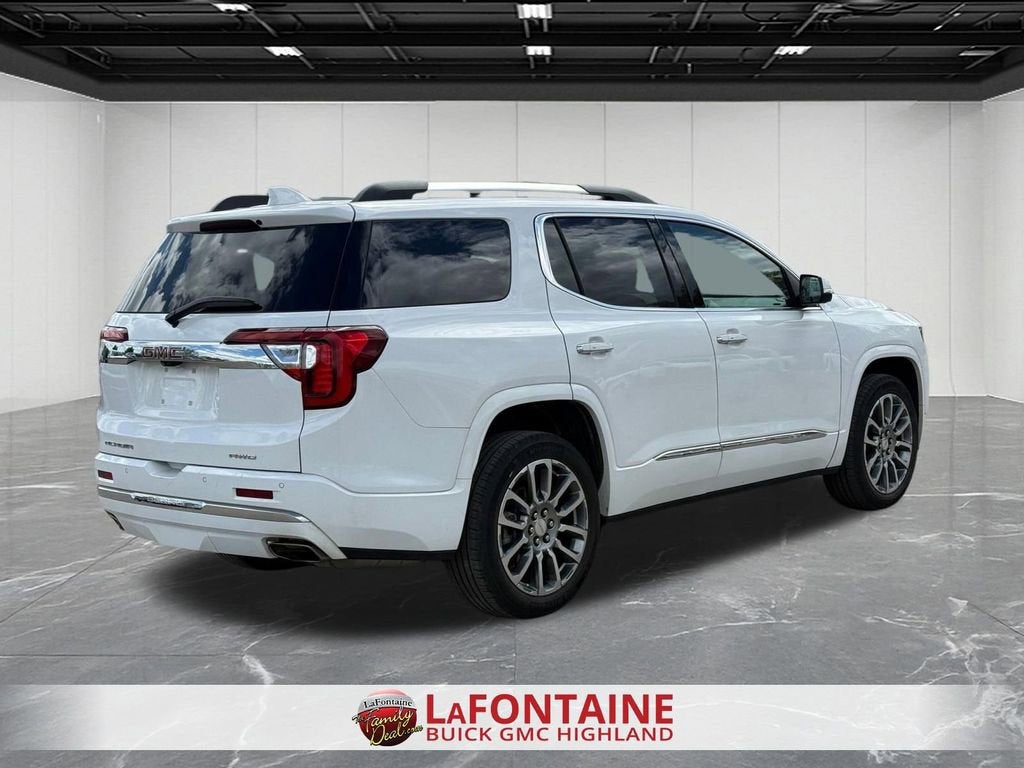 2023 GMC Acadia Denali