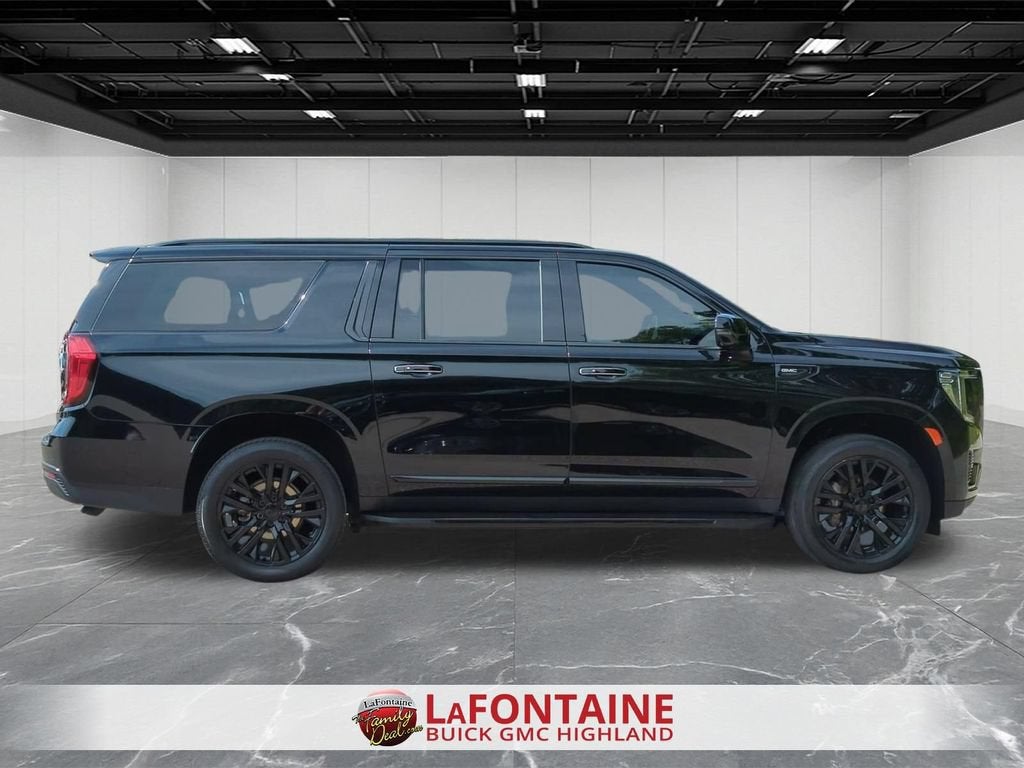 2023 GMC Yukon XL SLT