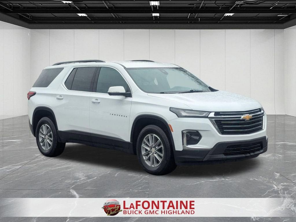 2023 Chevrolet Traverse LT Cloth