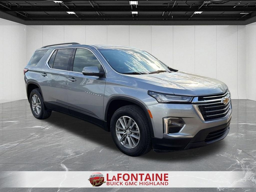 2023 Chevrolet Traverse LT Cloth