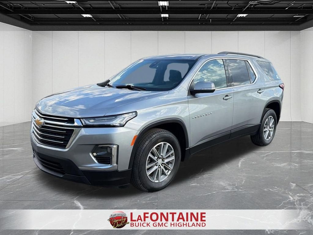 2023 Chevrolet Traverse LT Cloth