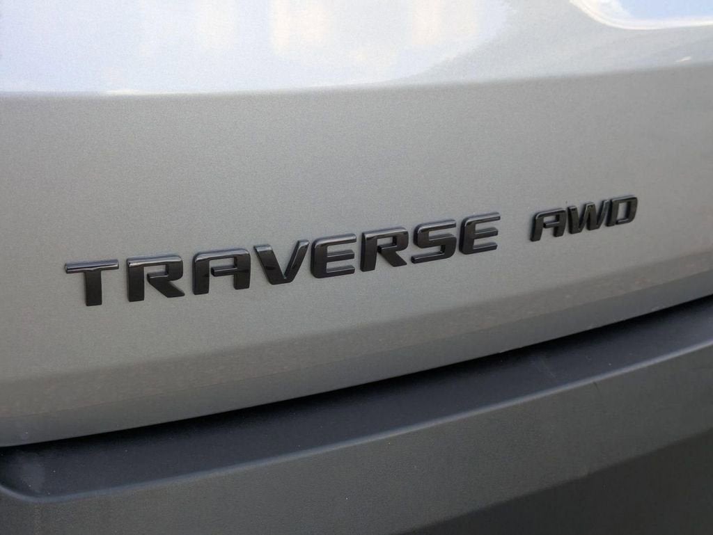 2023 Chevrolet Traverse RS