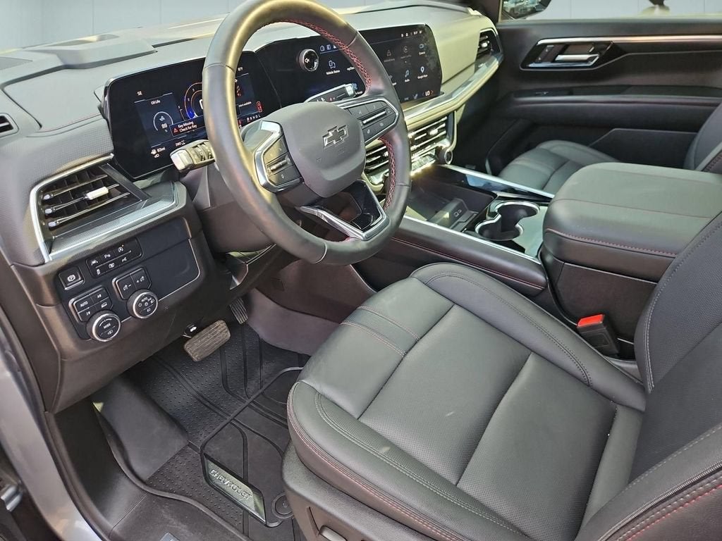 2025 Chevrolet Suburban RST
