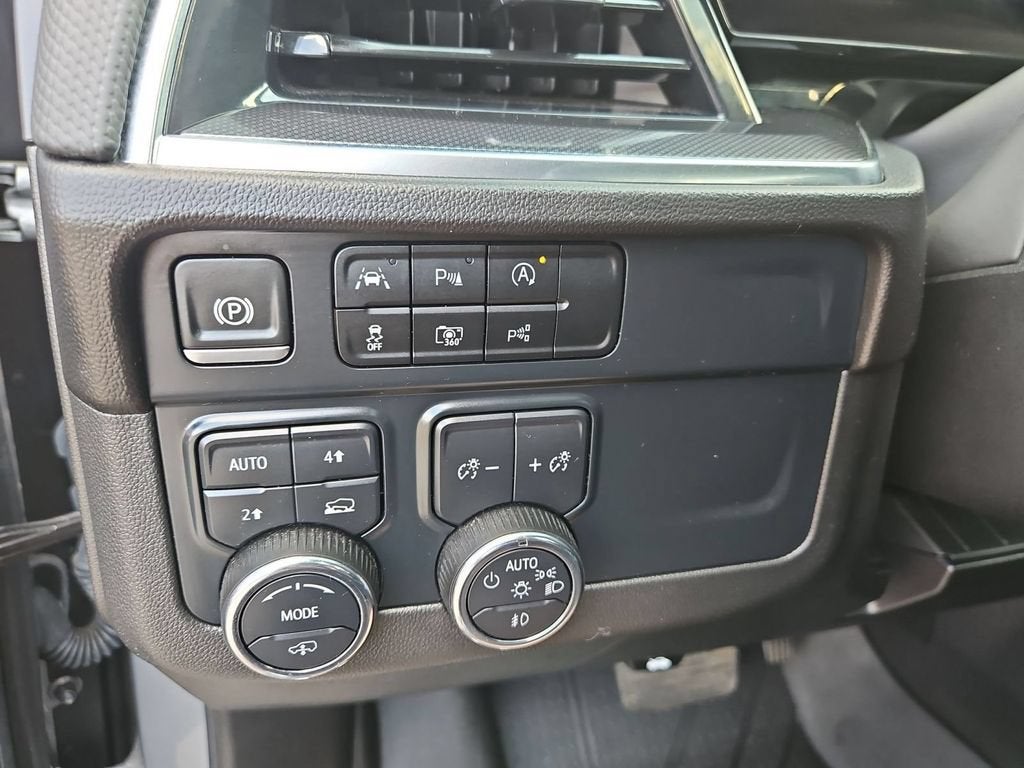 2025 Chevrolet Suburban RST