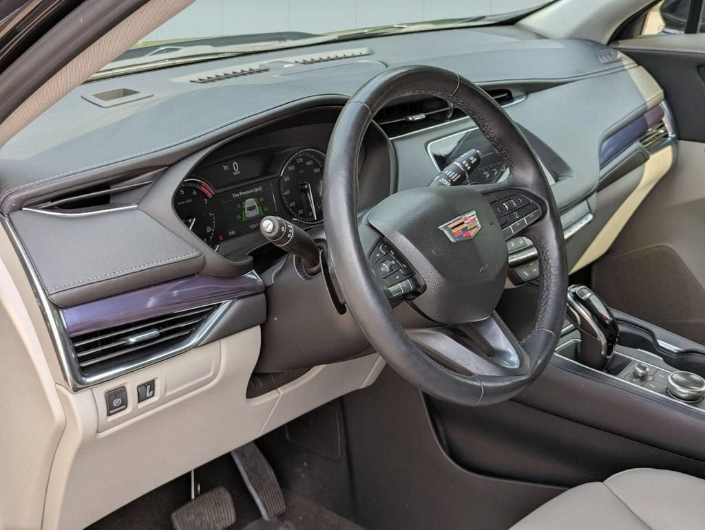 2023 Cadillac XT4 AWD Luxury