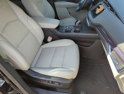 2023 Cadillac XT4 AWD Luxury