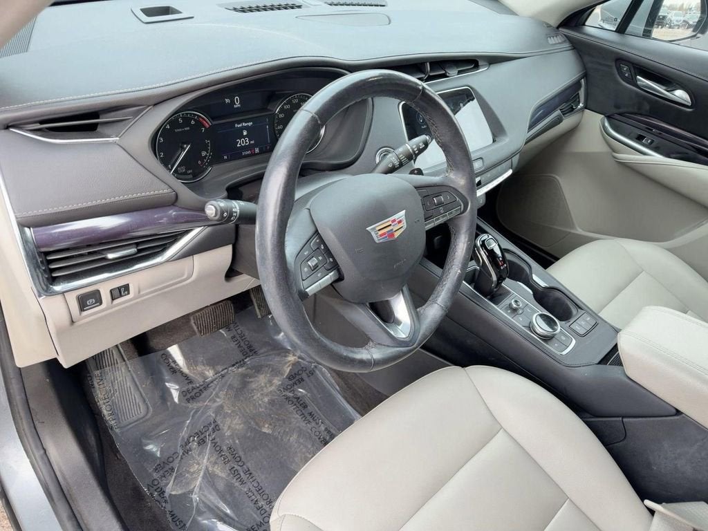 2023 Cadillac XT4 Luxury