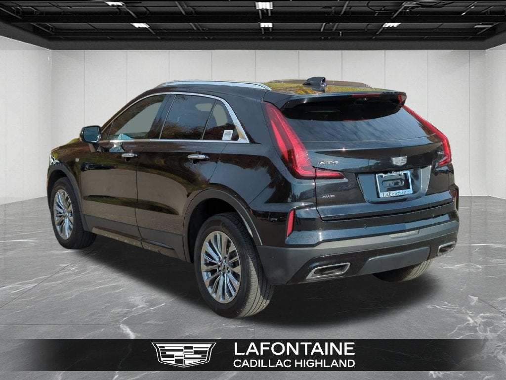 2024 Cadillac XT4 Premium Luxury